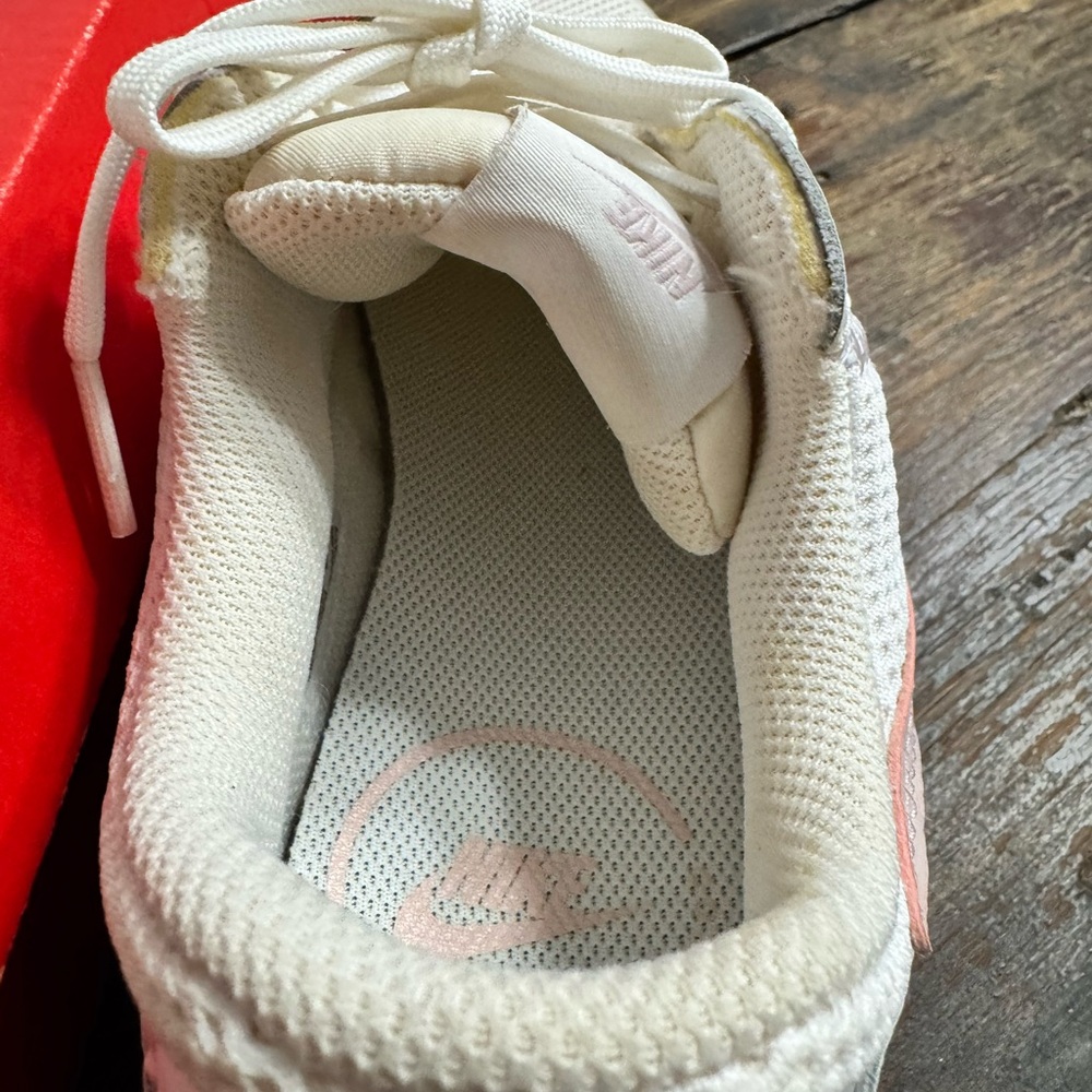 Nike Women's White and Light Pink Sneakers - Picture 3 of 9